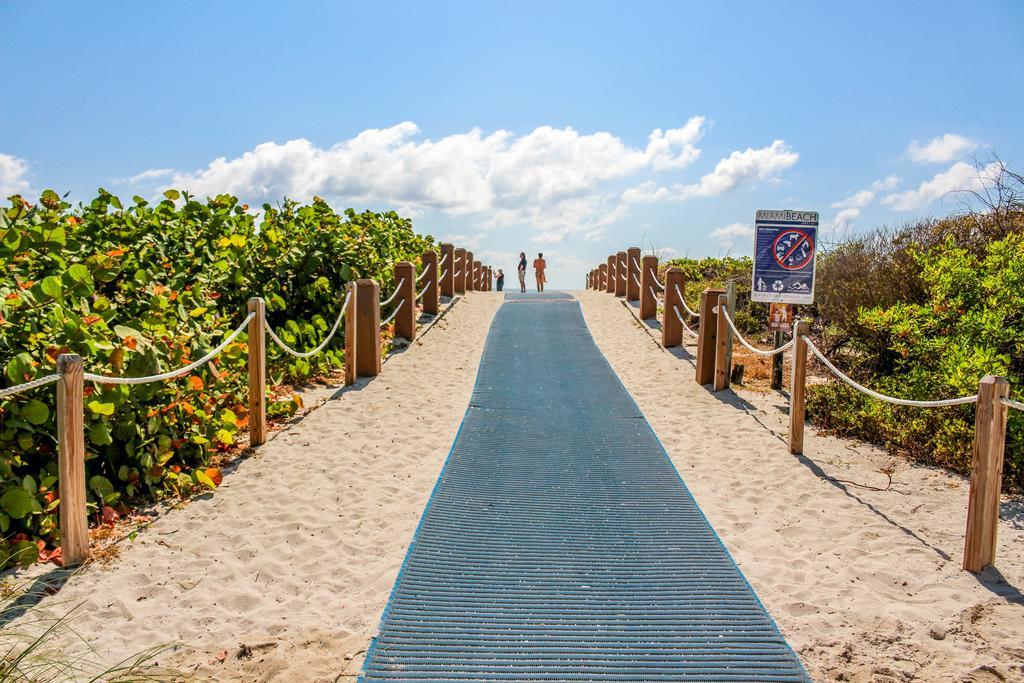 Ocean Walk Apartments Miami Beach Bagian luar foto