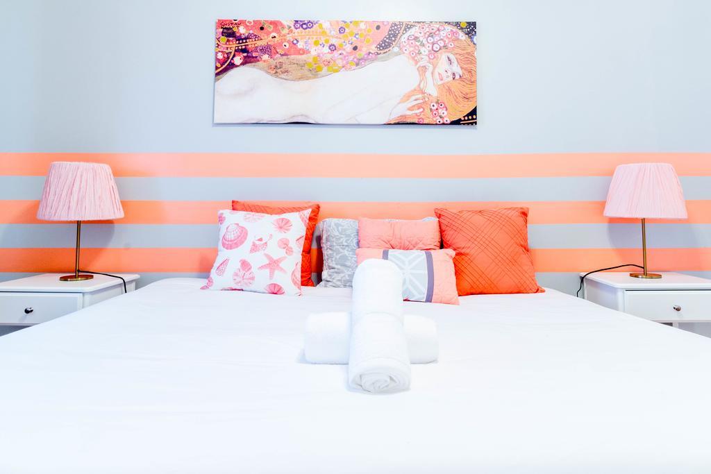 Ocean Walk Apartments Miami Beach Bagian luar foto