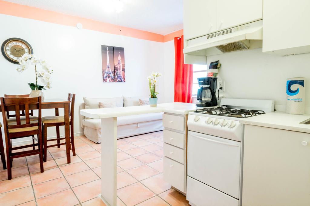 Ocean Walk Apartments Miami Beach Bagian luar foto