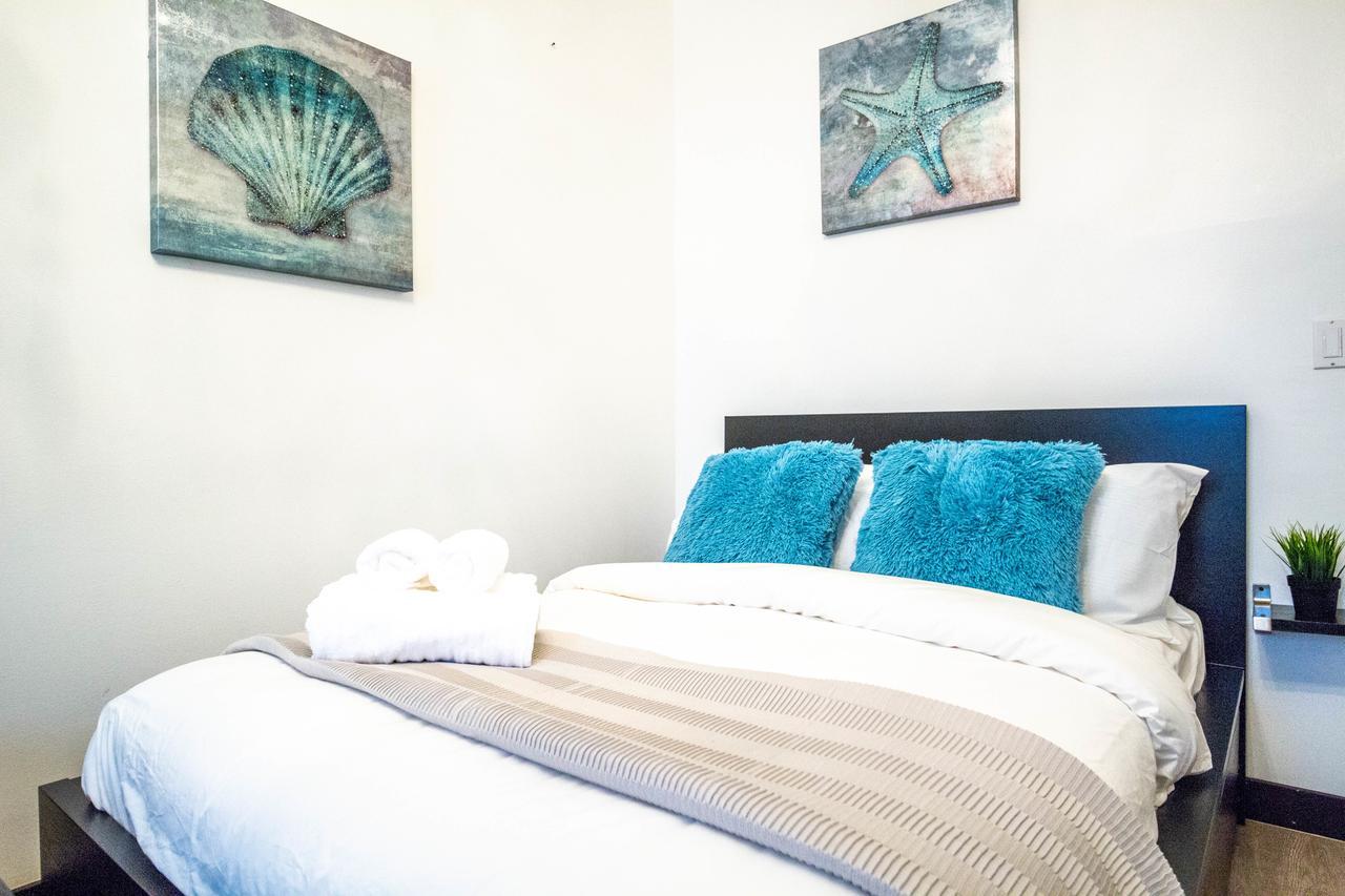 Ocean Walk Apartments Miami Beach Bagian luar foto